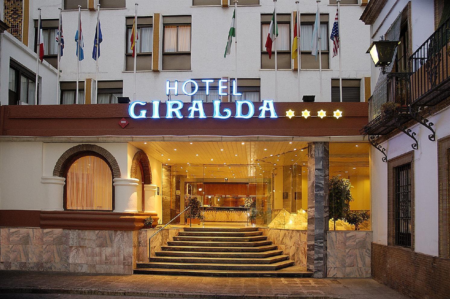 Catalonia Giralda Hotel Sevilla Bagian luar foto